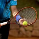 Comment choisir la bonne taille de raquette de tennis pour optimiser votre jeu